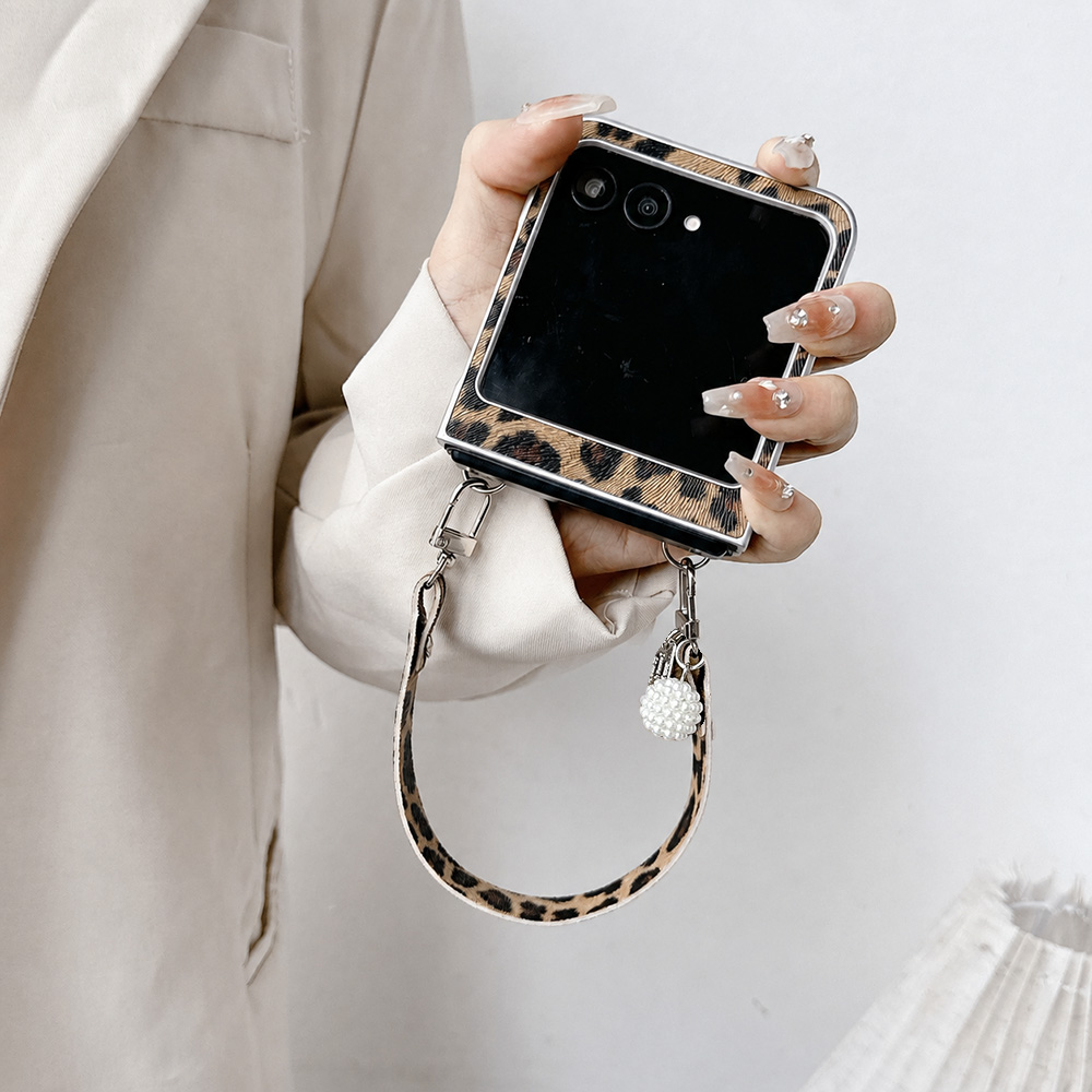 Leopard Print Folding Flip Pho - Phone Cases That Cover The Camera 评论和价格